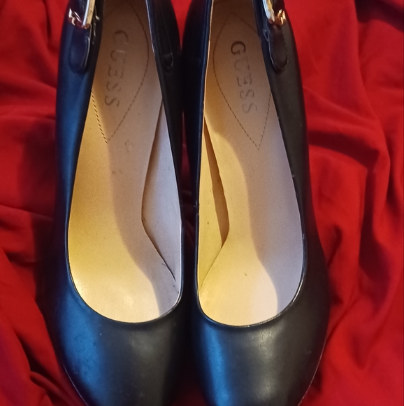 Guess Pumps Sz 10 - Picture 3 of 4